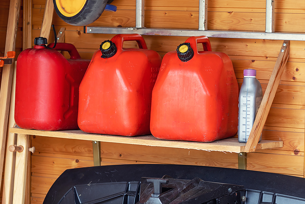 portable-gas-cans-shelf-home-storage-garage